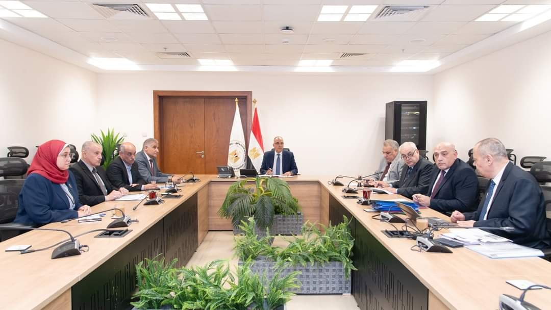 الدكتور سويلم يستعرض مع قيادات الوزارة انجازات الوزارة خلال الفترة الماضية