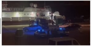 إعادة المهاجرين السَّبعة من مراكز الاحتجاز التي شيَّدتها الحكومة الإيطالية في ألبانيا إلى "برينديزي"