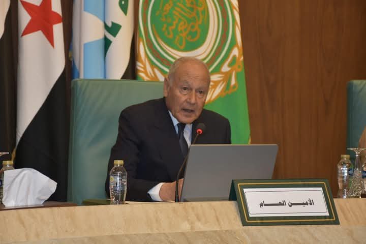 أبو الغيط.. يؤكد الموقف العربي الموحد والرافض لمحاولات تهجير الفلسطينيين من أرضهم