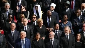 نيابة عن الرئيس السييسي.. وزير الأوقاف يحضر جنازة البابا فرنسيس، وسط حضور مكثف من ملوك ورؤساء العالم