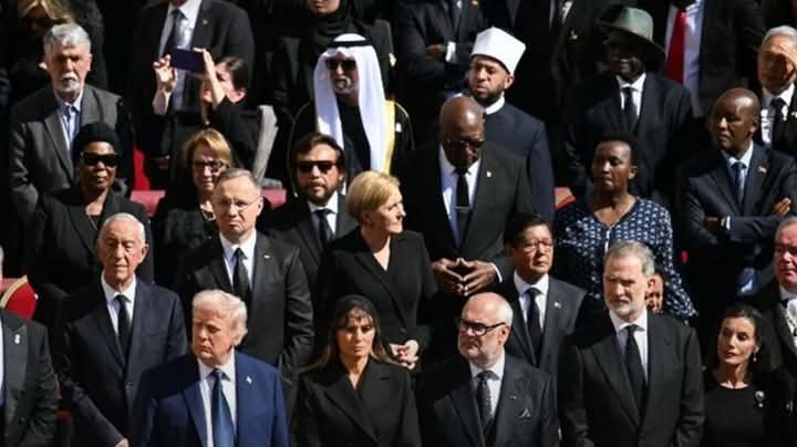 نيابة عن الرئيس السييسي.. وزير الأوقاف يحضر جنازة البابا فرنسيس، وسط حضور مكثف من ملوك ورؤساء العالم