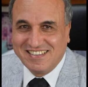 عبدالمحسن سلامة.. يقدم التهنئة للنقيب خالد البلشي
