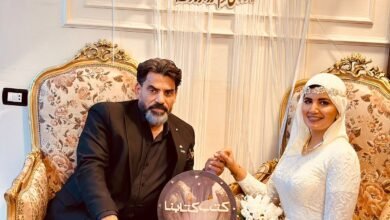 الزميل سباعي إبراهيم يهنئ الكابتن حسن العزازي بمناسبة عقد قرانه