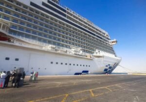 ميناء السخنة يستقبل السفينة السياحية AROYA وعلى متنها أكثر من 2300 سائح من جنسيات مختلفة