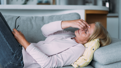اضطرابات النوم تزيد الإحساس بالألم.. والنساء أكثر تأثرا من الرجال!
