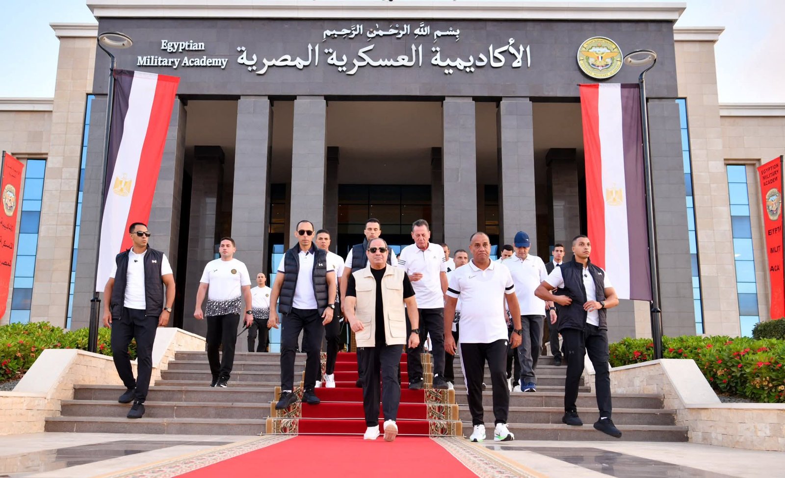 الرئيس السيسي قام بزيارة الأكاديمية الأكاديمية العسكرية فجر اليوم