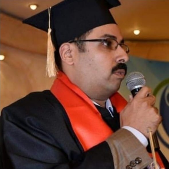 التواصل الفعال والثقة: مفاتيح النجاح في العلاقات الإنسانية