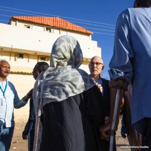 مفوض حقوق الإنسان يزور السودان ويستمع إلى تجارب المتضررين من "الحرب البشعة"