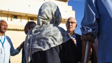 مفوض حقوق الإنسان يزور السودان ويستمع إلى تجارب المتضررين من "الحرب البشعة"