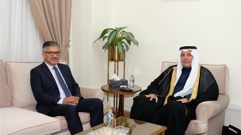 السفير منزلاوي يلتقي سفير باكستان بمقر الجامعة العربية