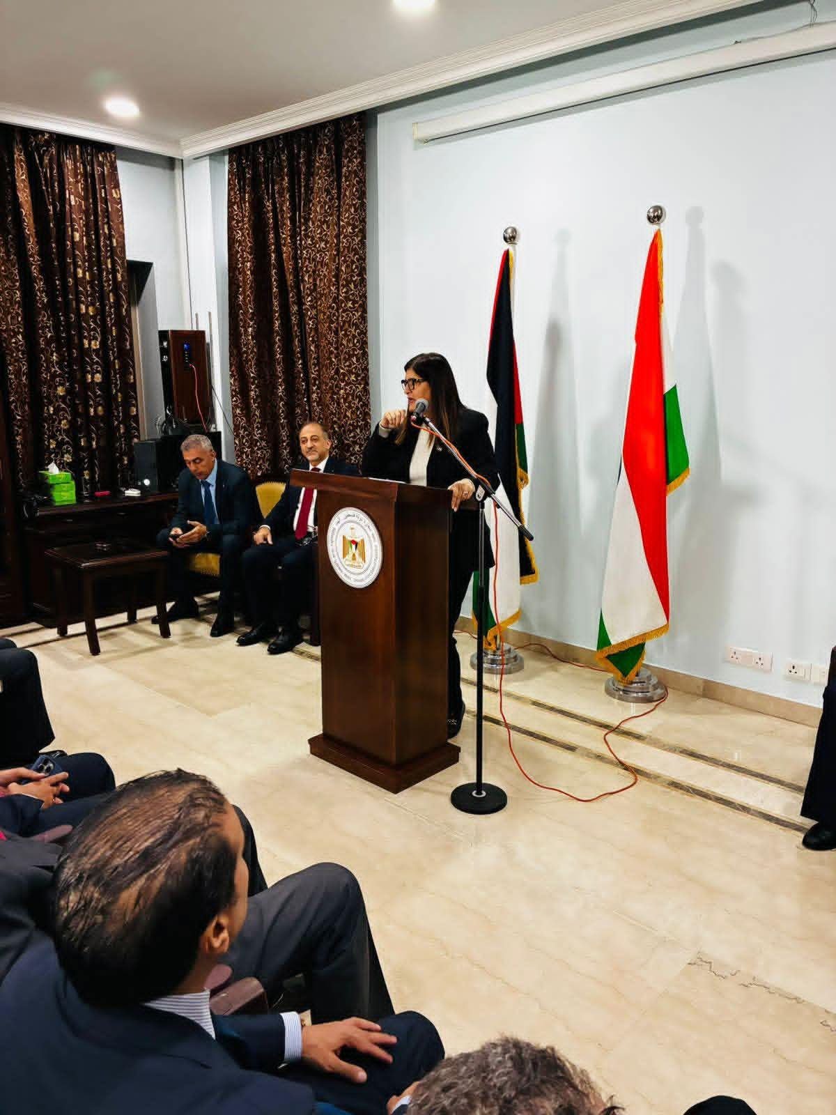 الوزيرة شاهين تلتقي بثلة من السفراء والسياسيين والبرلمانيين الهنود