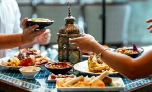 6 أطعمة ومشروبات «متكسرش بيها صيامك»: أحدها يهيج المعدة وآخر قد يؤثر سلبا على القلب