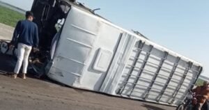 إصابة 8 لاعبين من فريق طائرة الاتحاد فى انقلاب أتوبيس على طريق مطار سفنكس