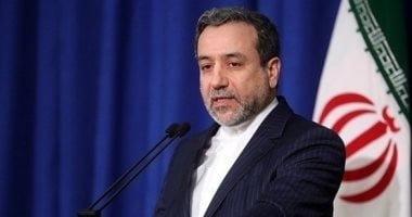 وزير الخارجية الإيراني: ترامب حول شعار أمريكا أولا إلى شعار إسرائيل أولا