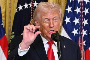 مسئول أمريكي: إدارة ترامب تدرس بنود خطة لإنهاء الحرب مع إيران