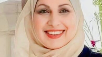 المرأة بين الورود والخلود: يوم عالمي أم تكريم أبدي؟