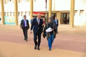 3 قرارات أصابت القاهرة الكبرى بشلل تام.. هل اعترض وزير التعليم على إجراءات المحافظين؟