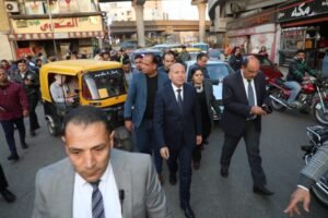 إفطار المطرية.. محافظ القاهرة يشارك المواطنين والسفراء والوزراء الحفل ويؤكد: الترابطة العنوان