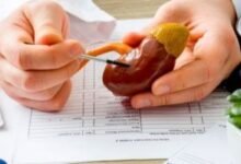 تورم القدمين غير المبرر علامة تحذيرية على فشل الكلى لا تتجاهلها