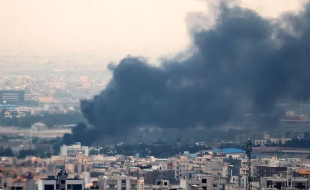 إعلام إيراني: 8 قتلى و28 مصابا في هجوم أمريكي إسرائيلي استهدف منطقة سكنية بـ تبريز