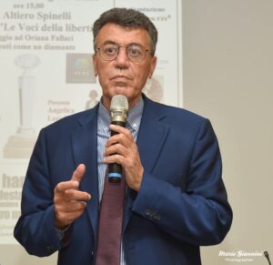 البروفيسور الدكتور فؤاد عودة - خبير الصحة العالمية ورئيس الرابطة الطبية الأوروبية الشرق أوسطية الدولية و نقيب الأطباء من أصل أجنبي في إيطاليا