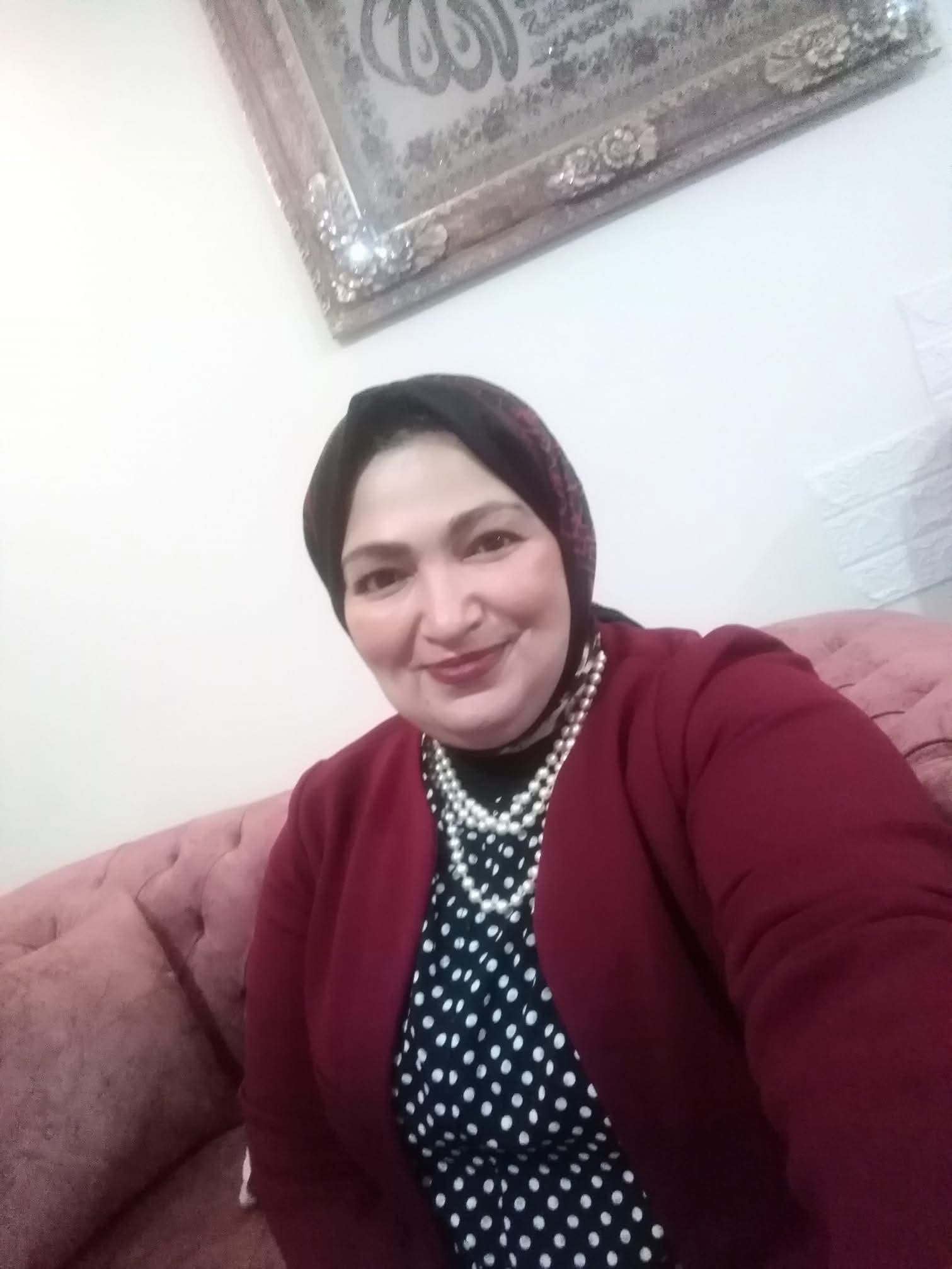 نهى عراقي تكتب العطاء والنكران